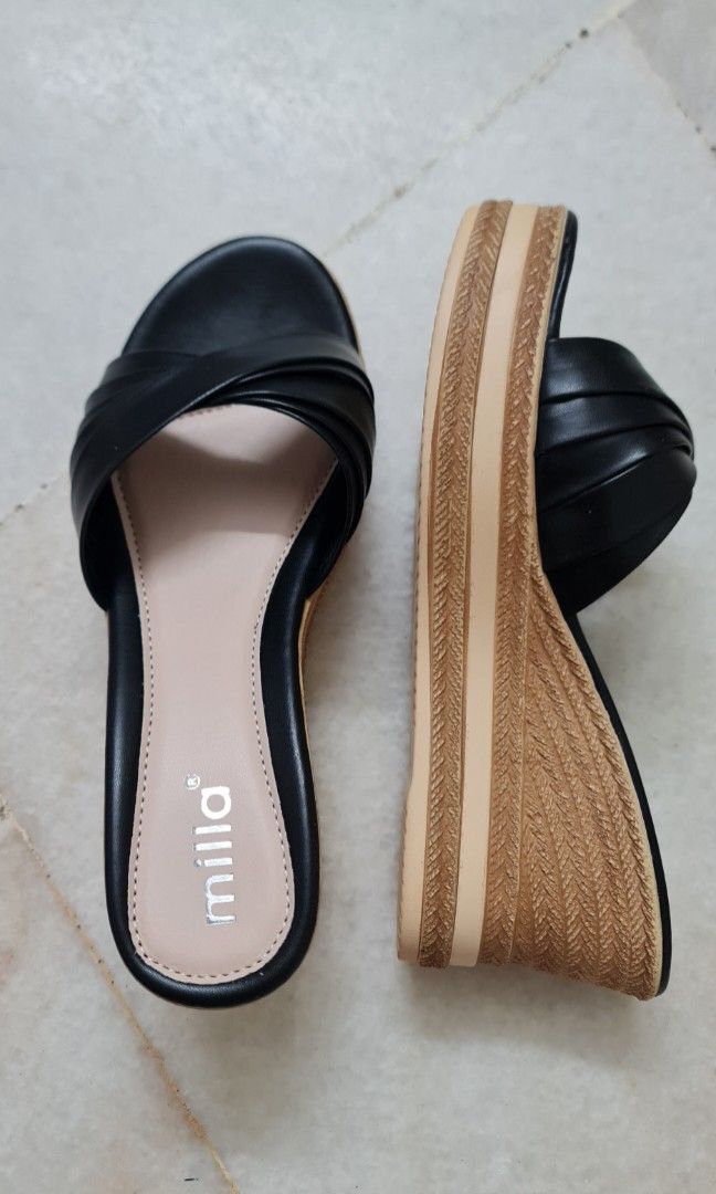 Wedges perempuan sales