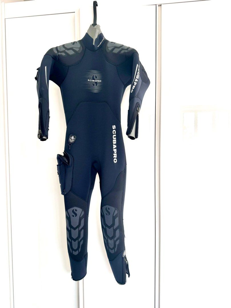 Scubapro semi dry suit