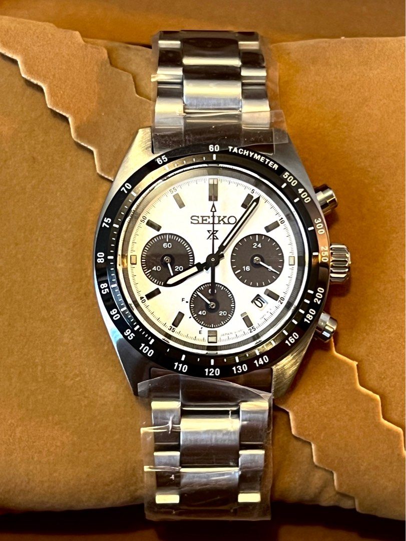 Seiko prospex SBDL085 Chronograph panda JDM (Category: Men's Watches) located in Manila. Submitted by markwrist07 (Listing ID 1284337527, Image 1). Description: Steal Price‼️ Seiko Prospex Chronograph Panda SBDL085 - Japan Released - Seiko prospex JDM - Japan domestic Product - Equivalent of SSC813 - Complete Set - 1 year Warranty Card - Brand new fresh from Japan‼️ - 39mm - Mall price: ₱32,500 Price: ₱25,990 Only‼️🏷️ (We can do meet up around D
