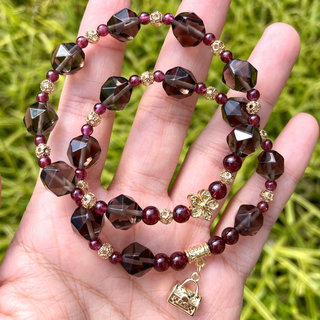 Garnet charm top for bracelet