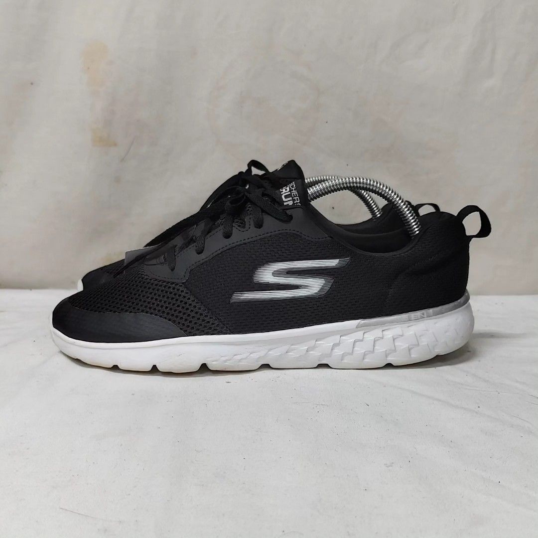 Skechers D'Lites Black White (7UK Fit 7.5UK) RM5O, Men's Fashion, Footwear,  Sneakers on Carousell