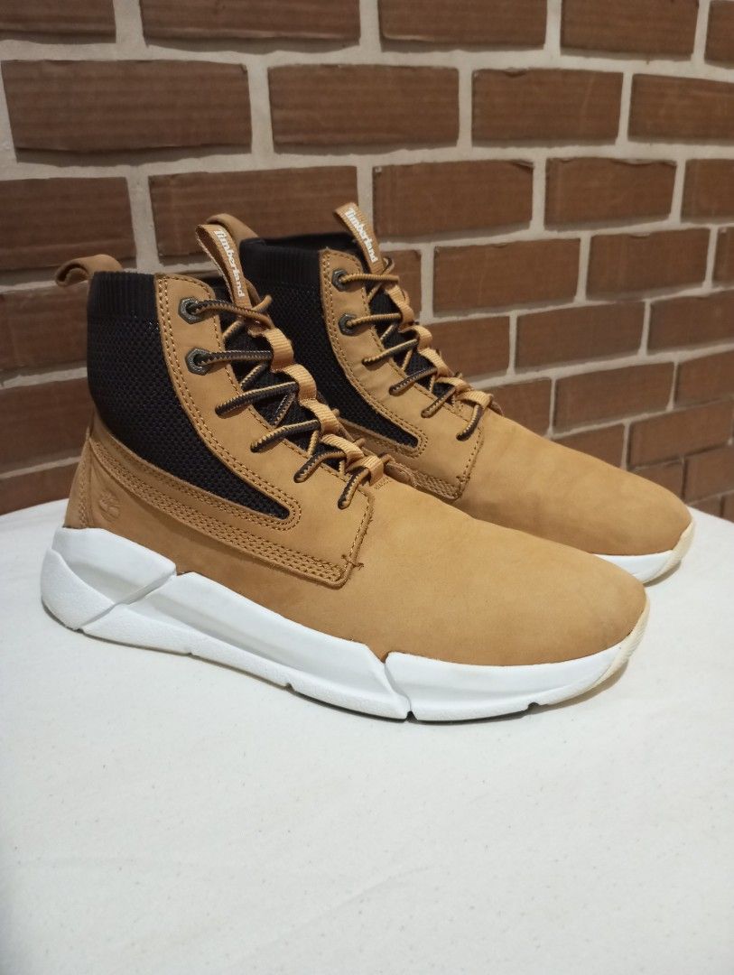 Urban move clearance chukka