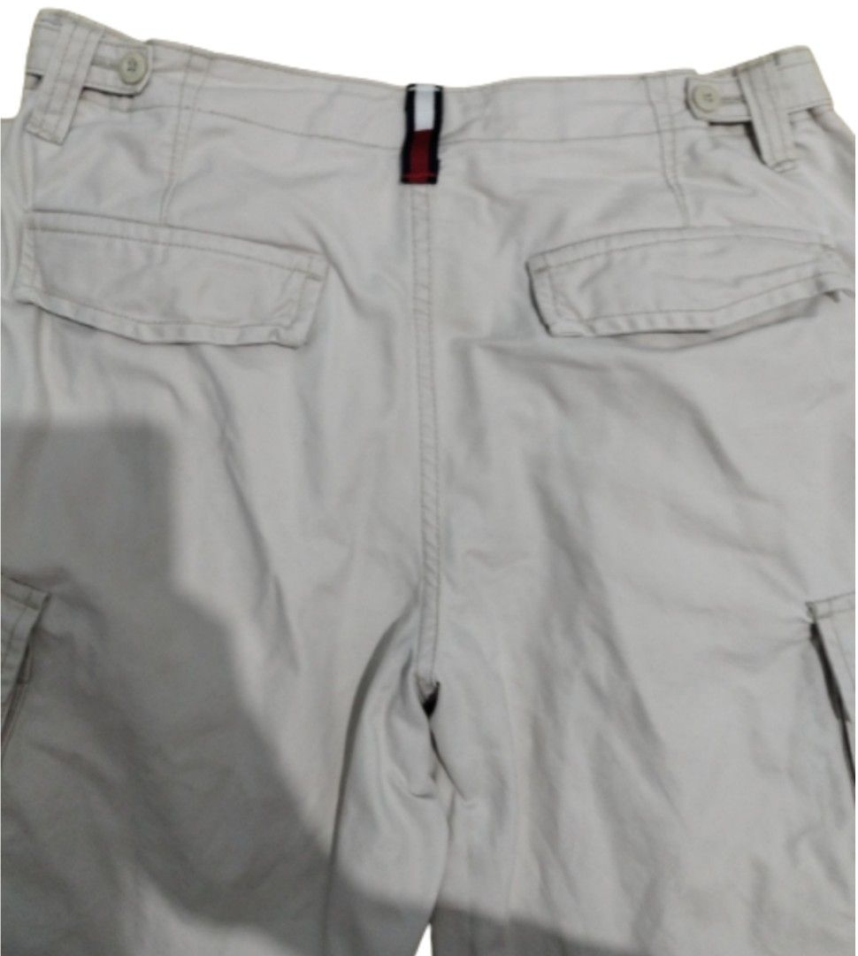 TOMMY HILFIGER WIDE LEG CARGO PANTS (Category: Jeans) located in Taguig. Submitted by ruye97 (Listing ID 1284319393, Image 3). Description: FS VINTAGE TOMMY HILFIGER CARGO PANTS L: 40 W: 33 CONDITION: 10/10 NO ISSUE LOCATION: TAGUIG MOP: GCASH LBC/LALAMOVE/MEETUP TAGUIG ONLY PM FOR MORE INFO..