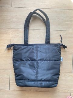 (Category: ) located in . Submitted by shop.rie (Listing ID 1284365768, Image 1). Description: .