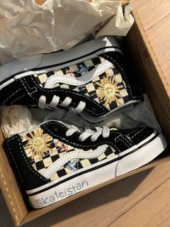 （分類：）位於 。 由 chillerstarryy 提交（商品編號 1284366566，圖片 1）。簡介： 。