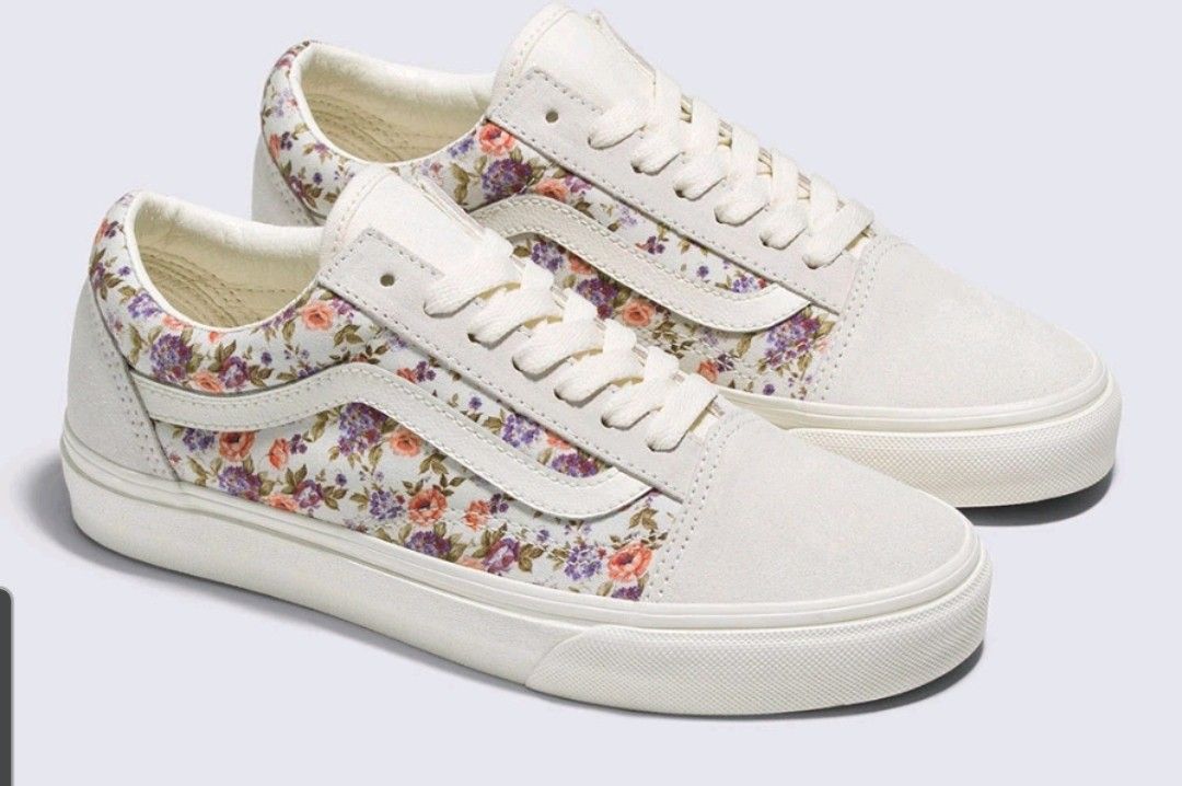 Vans Old Skool Women s Fashion Footwear Sneakers on Carousell