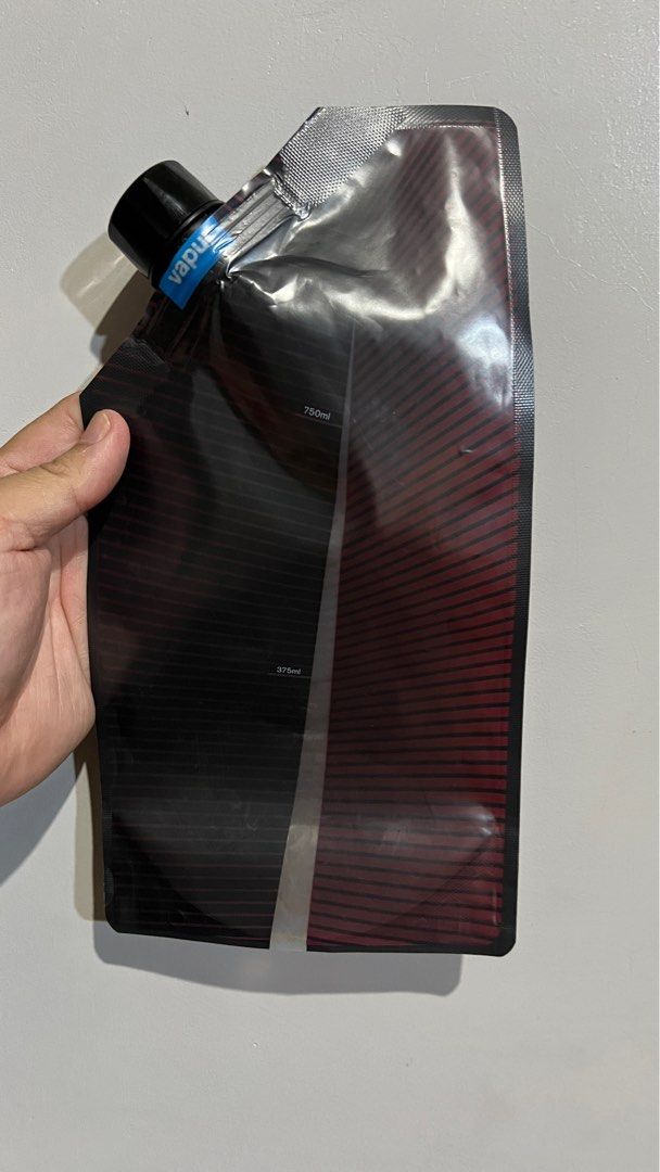 Vapur Travel Wine carrier pouch (Category: Travel Essentials & Accessories) located in Imus. Submitted by uncertainty (Listing ID 1284512014, Image 1). Description: Original Vapur Wine carrier bought for 600+ from true value. Only used about 2 times. Can fill a whole bottle of wine. Meet up anywhere in Imus, Cavite Delivery via JRS or Entrego. Shipping fee shouldered by buyer. Payment via Gcash, BPI or BDO.