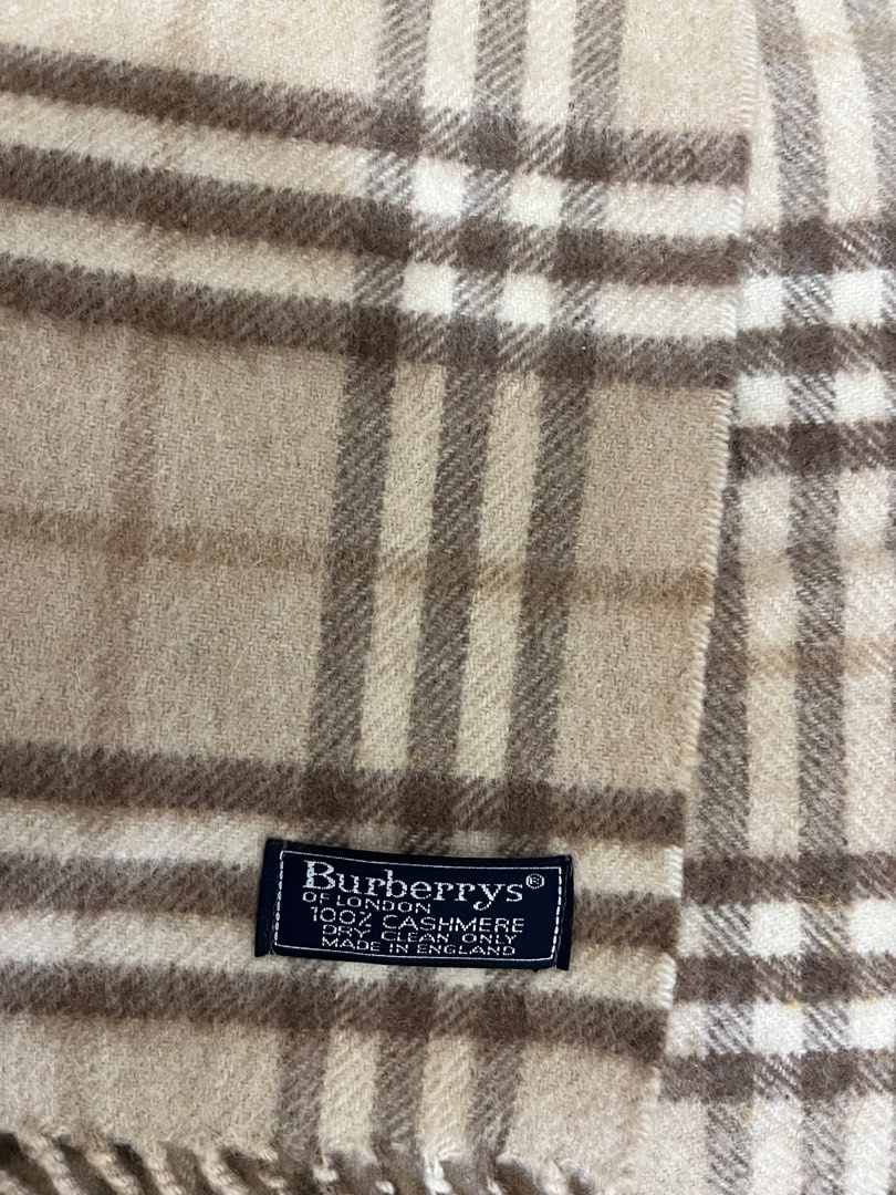 Burberry 100 on sale cashmere scarf 65