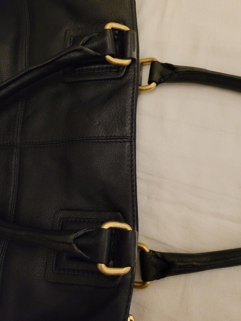 Vintage Givenchy Tote (Category: Luxury Bags & Wallets) located in Angeles City. Submitted by jheki (Listing ID 1284550785, Image 3). Description: can be used for laptop office bag pm me if you are interested. mura lang ibibigay..
