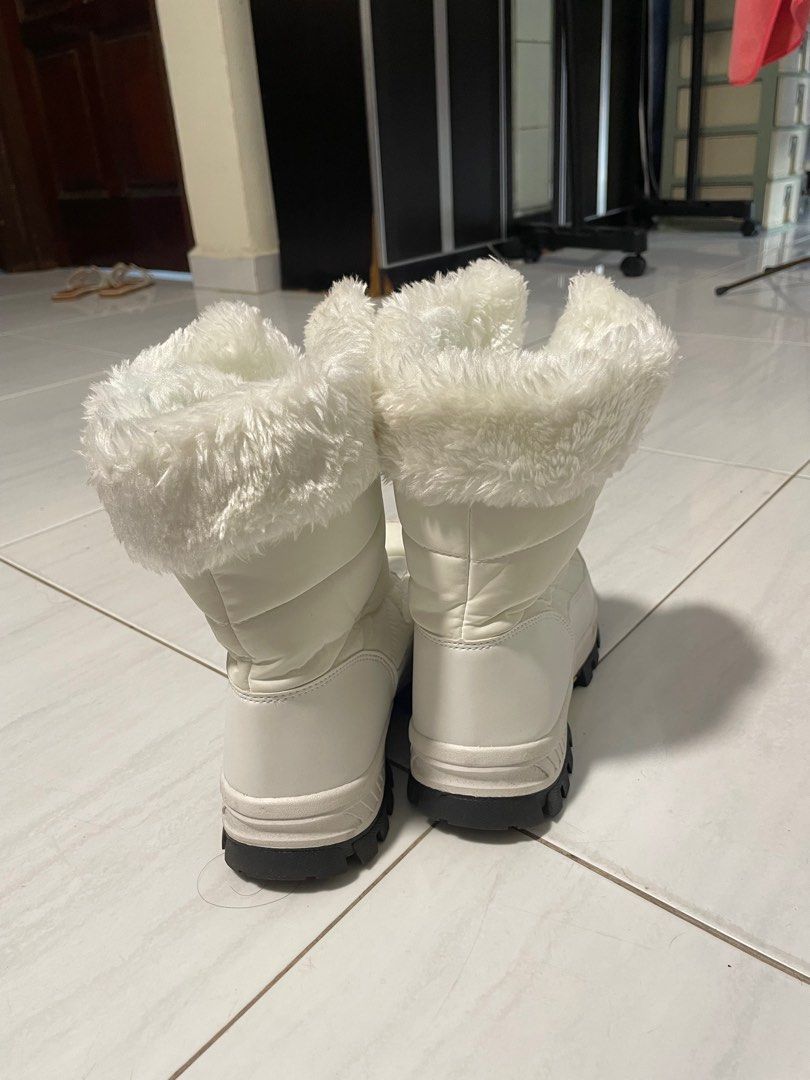 White snow boots for warmth