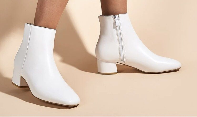 White boots square toe online