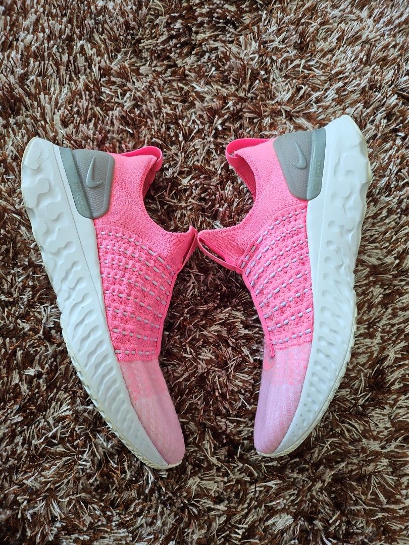 nike react phantom pink glow
