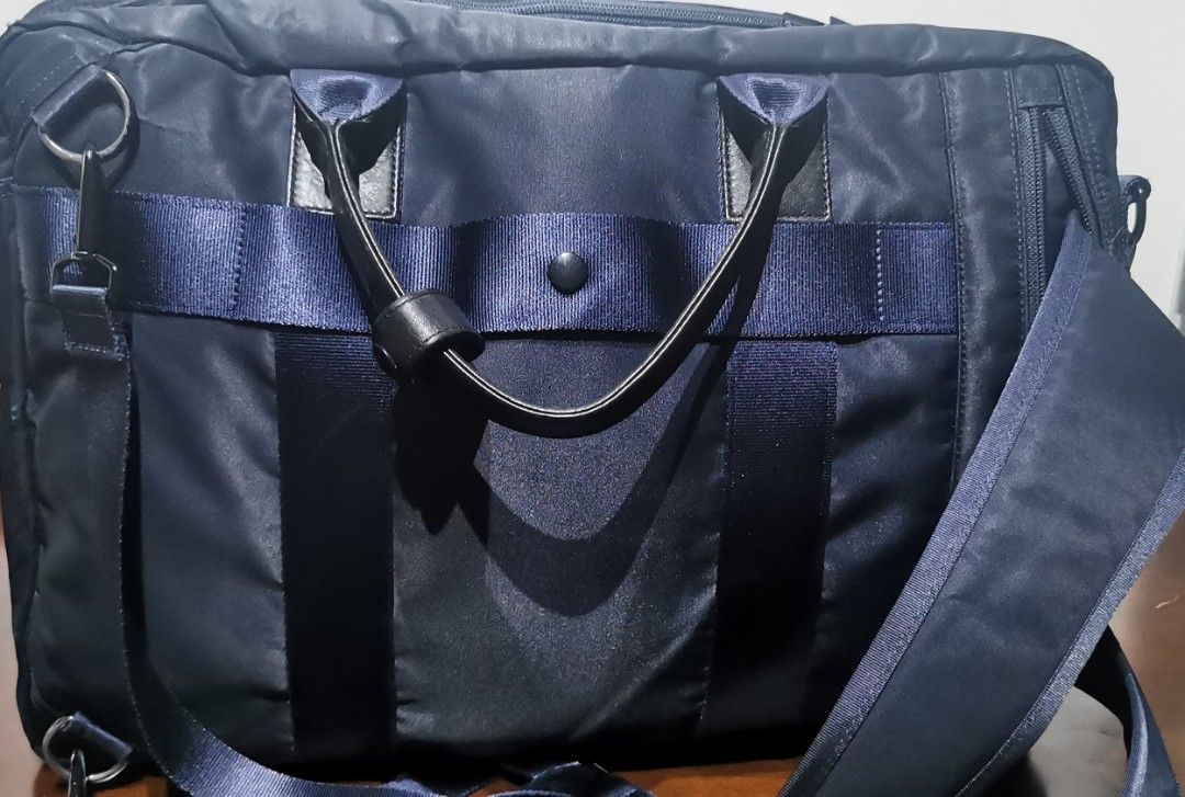 3 way backpack (Category: Backpacks) located in Petaling Jaya. Submitted by jhndgr8 (Listing ID 1284559310, Image 1). Description: original porter 3 way backpack fit laptop 15 inch.