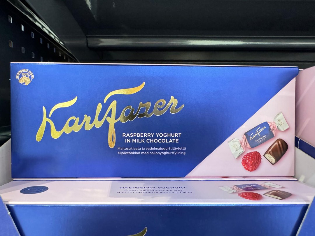 [芬蘭代購] Finland 芬蘭特產朱古力 ｜ Karl Fazer Raspberry yoghurt in milk chocolate ...