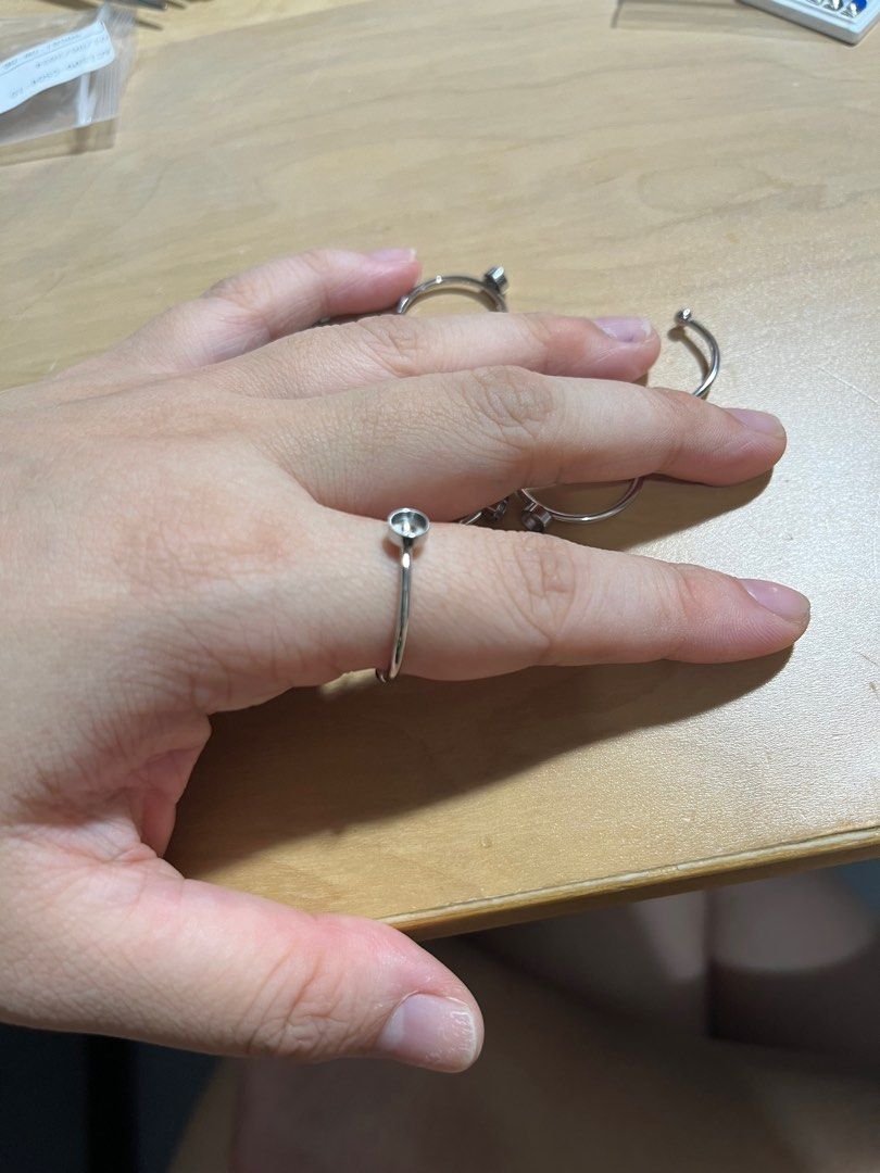 Adjustable on sale ring base