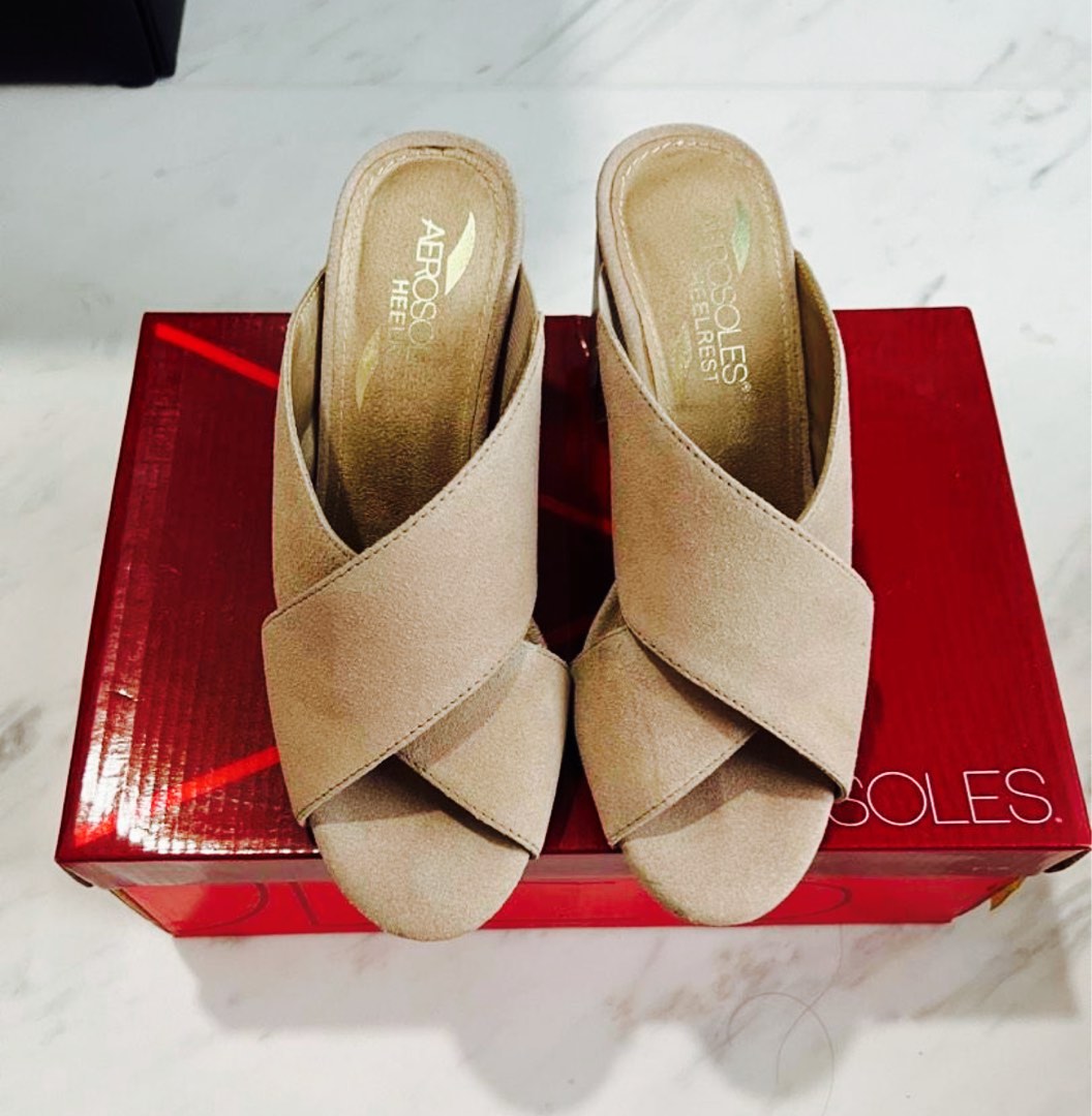 Aerosoles sale red sandals