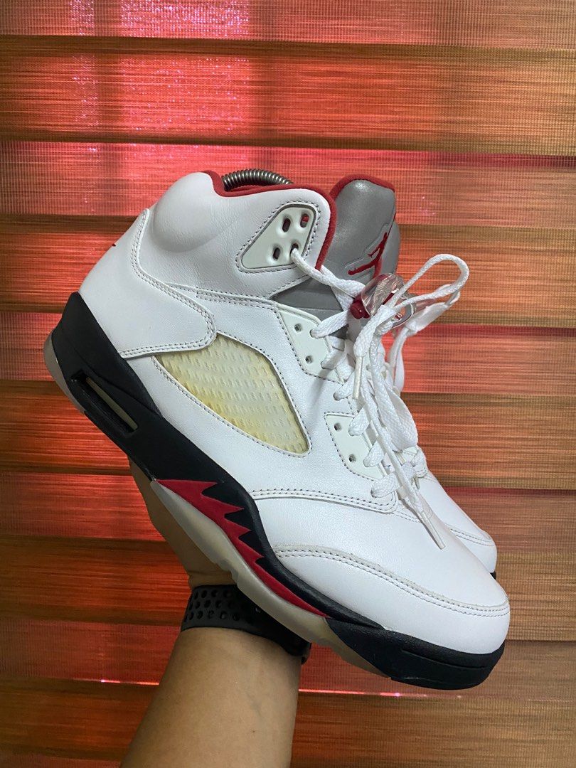 Authentic sales retro jordans