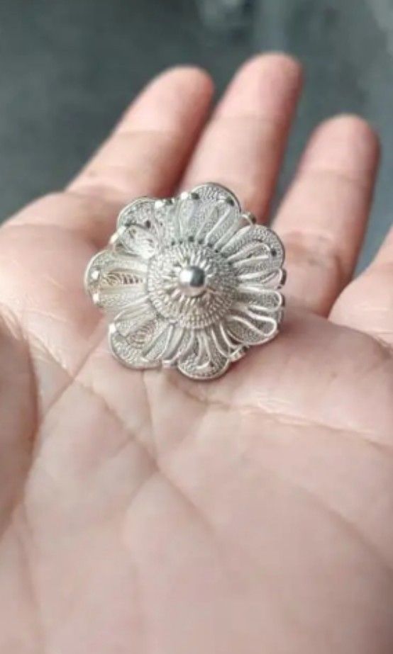 Antique beautiful tambourine sterling silver 925 ring, (Category: Rings) located in Manila. Submitted by clovergold888 (Listing ID 1284764721, Image 2). Description: Antique tambourine sterling silver 925 ring.free size.