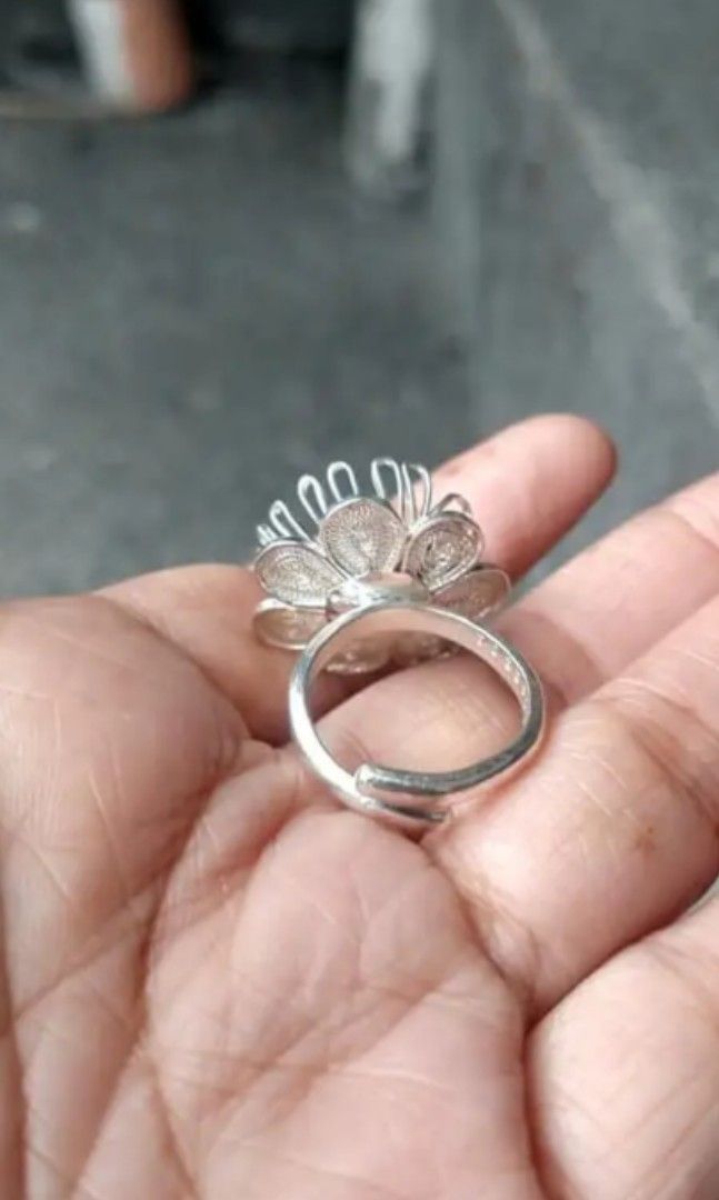 Antique beautiful tambourine sterling silver 925 ring, (Category: Rings) located in Manila. Submitted by clovergold888 (Listing ID 1284764721, Image 3). Description: Antique tambourine sterling silver 925 ring.free size.