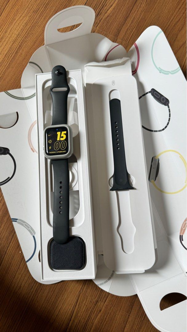 Apple Watch Series 5 GPS Cellular 44mm Space Grey Aluminum Case