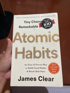Atomic Habits in super good condition bought from bookstore