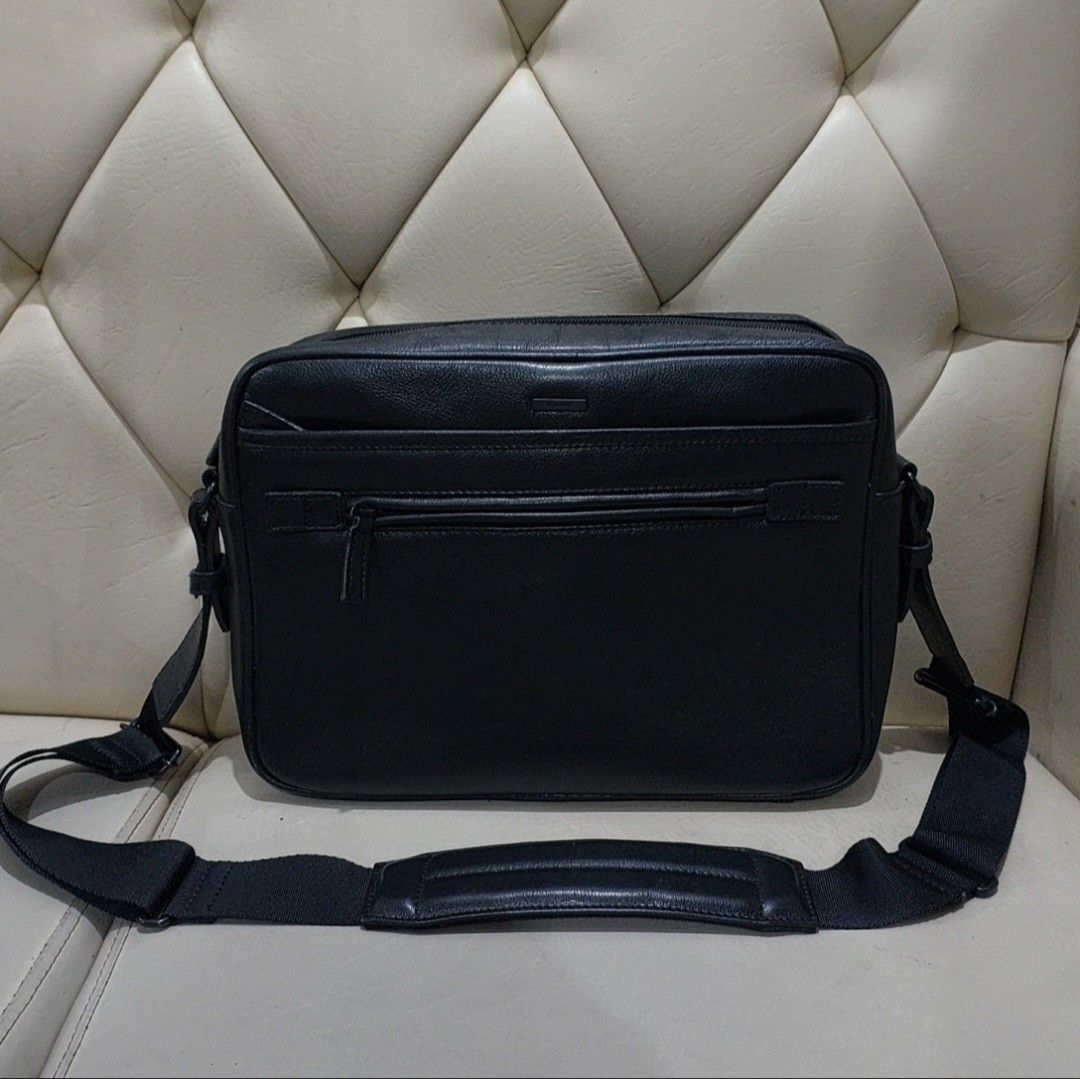 Authentic IM PRODUCT Issey Miyake Black genuine leather messenger