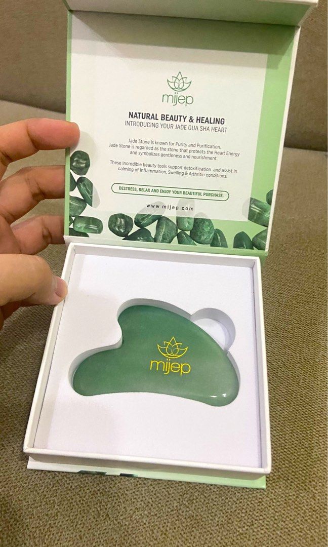 Authentic Jade Gua Sha (Category: Face Care) located in Marikina City. Submitted by rilxmx (Listing ID 1284703774, Image 2). Description: Barely used, bought at orange app: 1k+ with magnet box Rfs: decluttering.