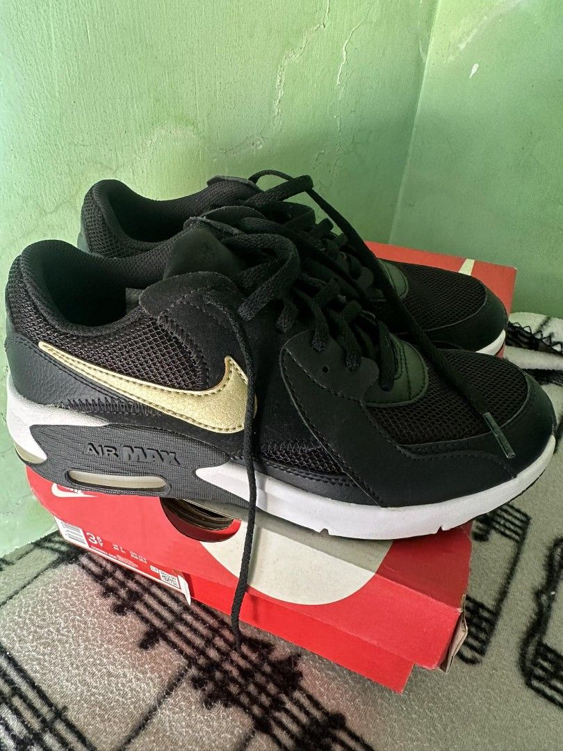 Nike hotsell 22.5 cm