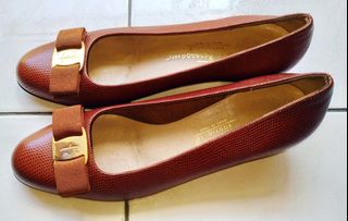 Salvatore Ferragamo Red Patent Leather Zeri Pointed Toe Ballet Flats Size  38 Salvatore Ferragamo