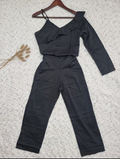 (Category: ) located in . Submitted by joanna_loves_fashion (Listing ID 1284711736, Image 1). Description: .