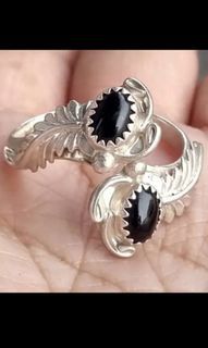 Beautiful vintage black onyx flower sterling silver 925 ring, free size