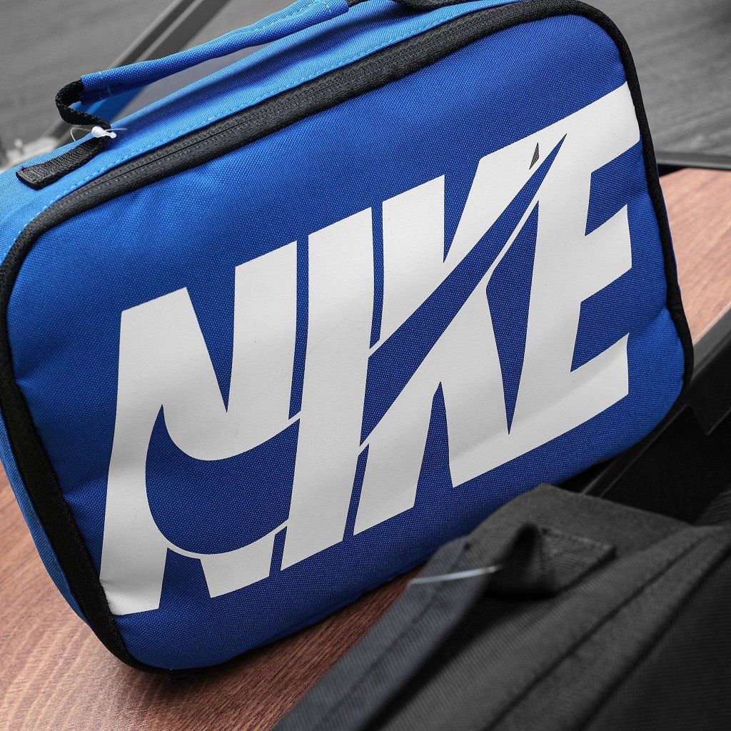 Lunch box nike store