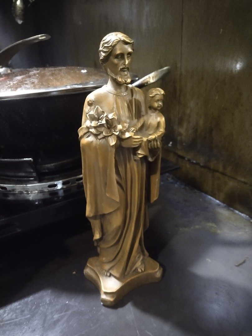Brass St. Joseph statue display (Category: Religious Items) located in Manila. Submitted by kurukutuk (Listing ID 1284644079, Image 3). Description: brass St. Joseph statue display 12 x 4 inches HxL made of brass.