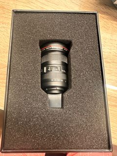 Canon 8G USB flash drive unused