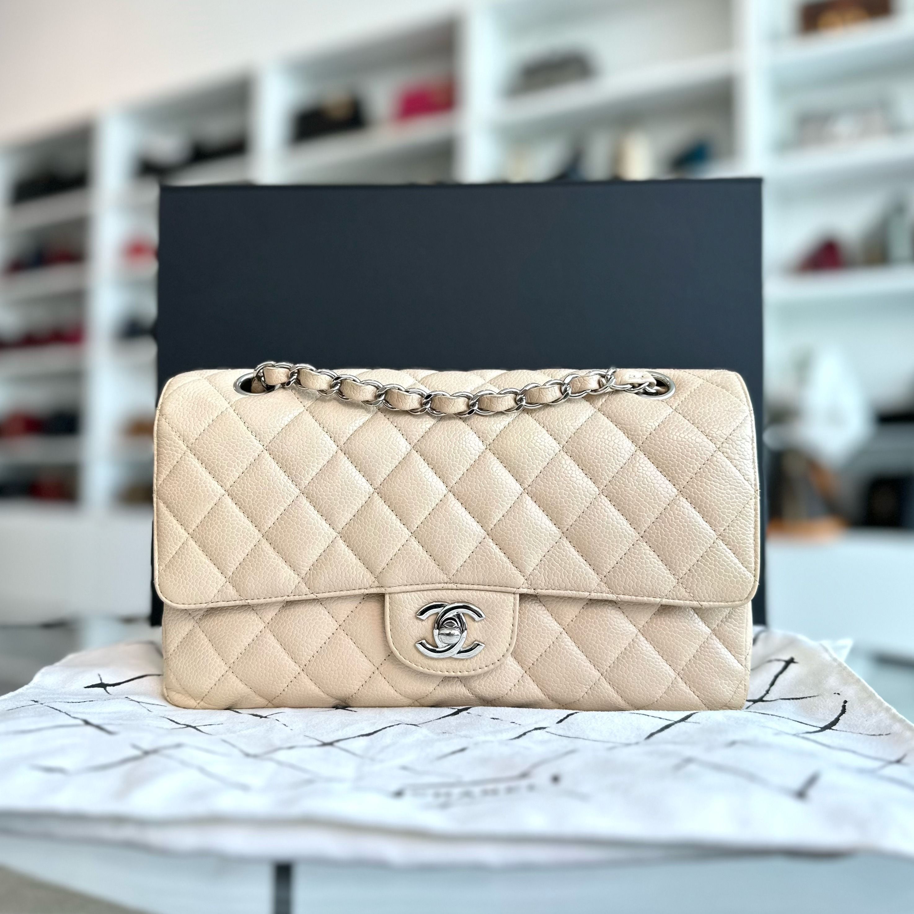 Chanel classic sales flap 20