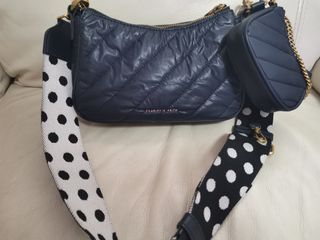 （分類：）位於 。 由 cheung815 提交（商品編號 1284616772，圖片 1）。簡介： 。