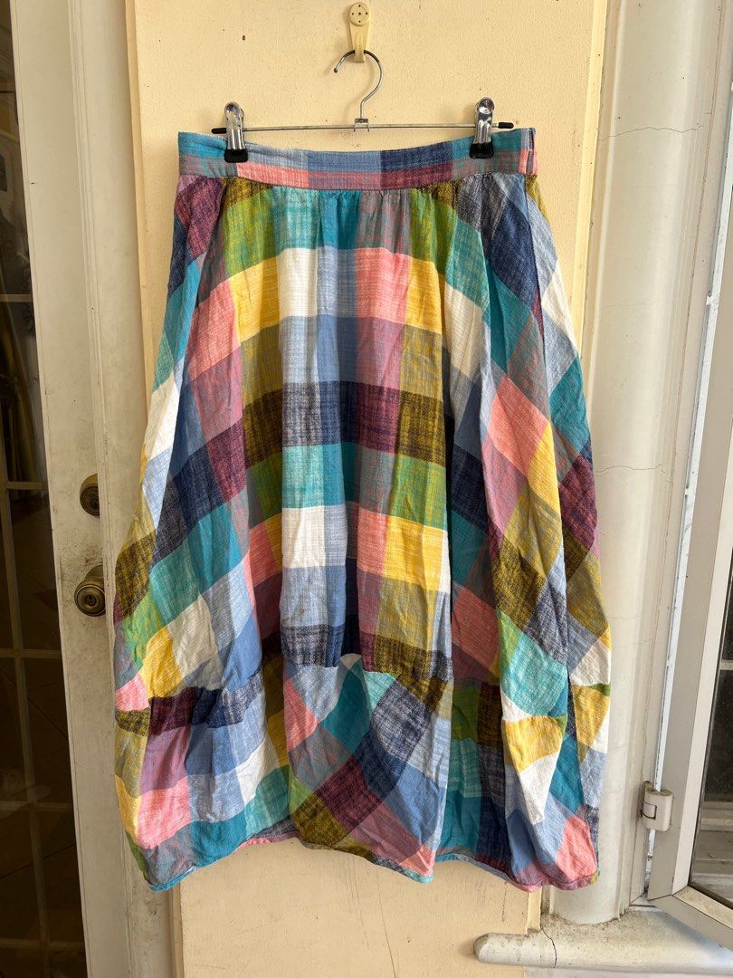 Colorful plaid skirt (Category: Skirts) located in Davao. Submitted by thedeclutterMD (Listing ID 1284694463, Image 1). Description: Waist 26-32in Length 32in.