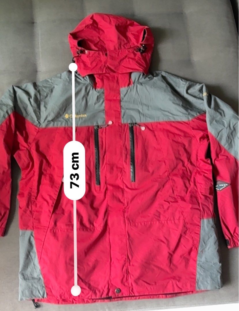 Columbia titanium red grey ski coat jacket with detachable fleece Men s Fashion Coats Jackets and Outerwear on Carousell