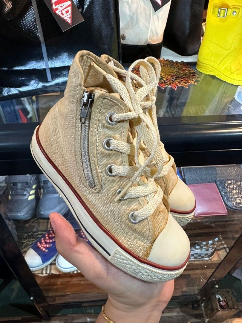 Gold converse kids sales