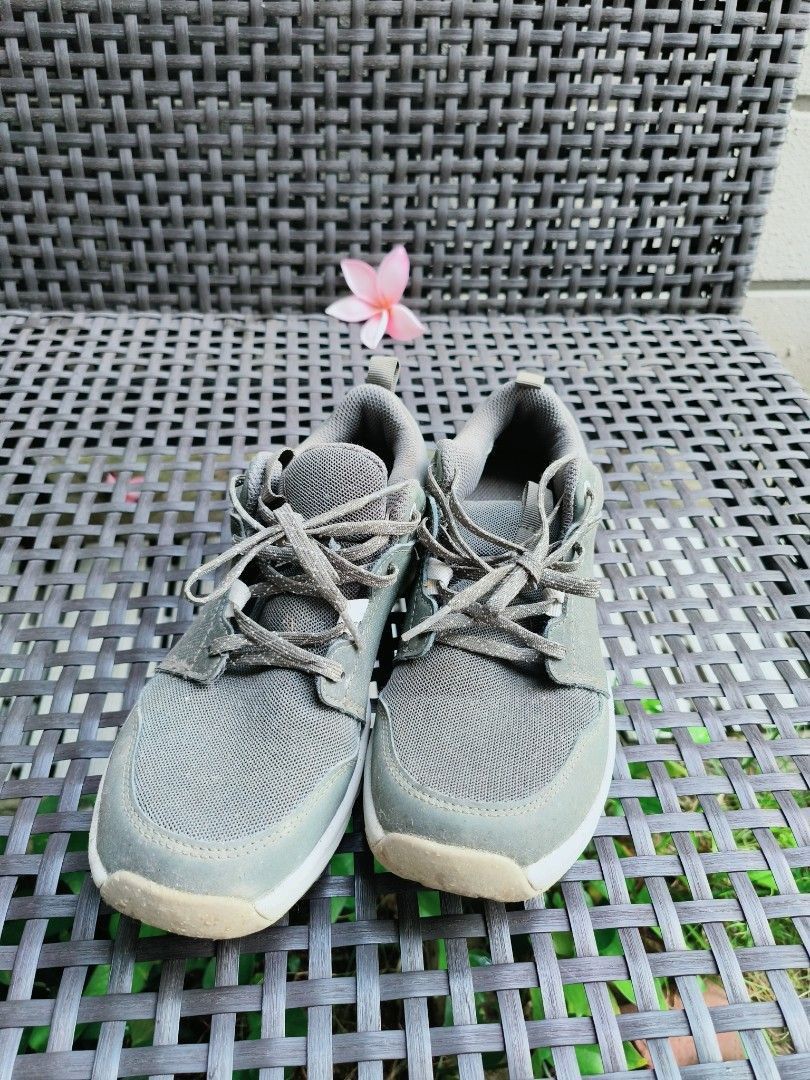 Decathlon Kids Hiking Shoes UK 4 US 6.5 EUR 37 23.5 cm Adidas