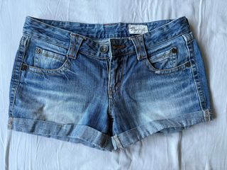 (Category: ) located in . Submitted by _pipiyayaya (Listing ID 1284557020, Image 1). Description: .