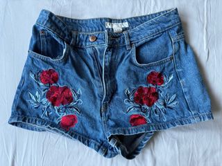 (Category: ) located in . Submitted by _pipiyayaya (Listing ID 1284557190, Image 1). Description: .