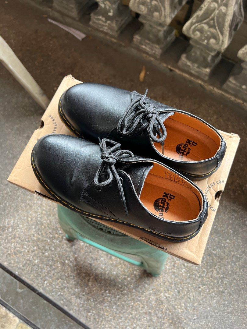 Dr. Martens Oxford Shoes AW005 Unisex Low Cut Boots Women s