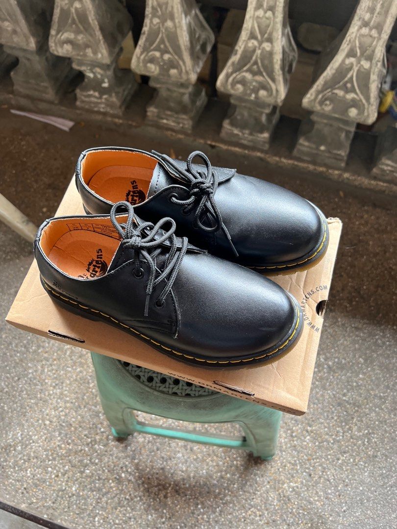 Dr. Martens Oxford Shoes AW005 Unisex Low Cut Boots Women s