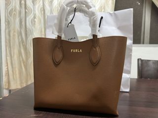 (Category: ) located in . Submitted by mohammadfathi91 (Listing ID 1284575117, Image 1). Description: .