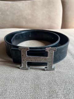 Hermes belt selling low