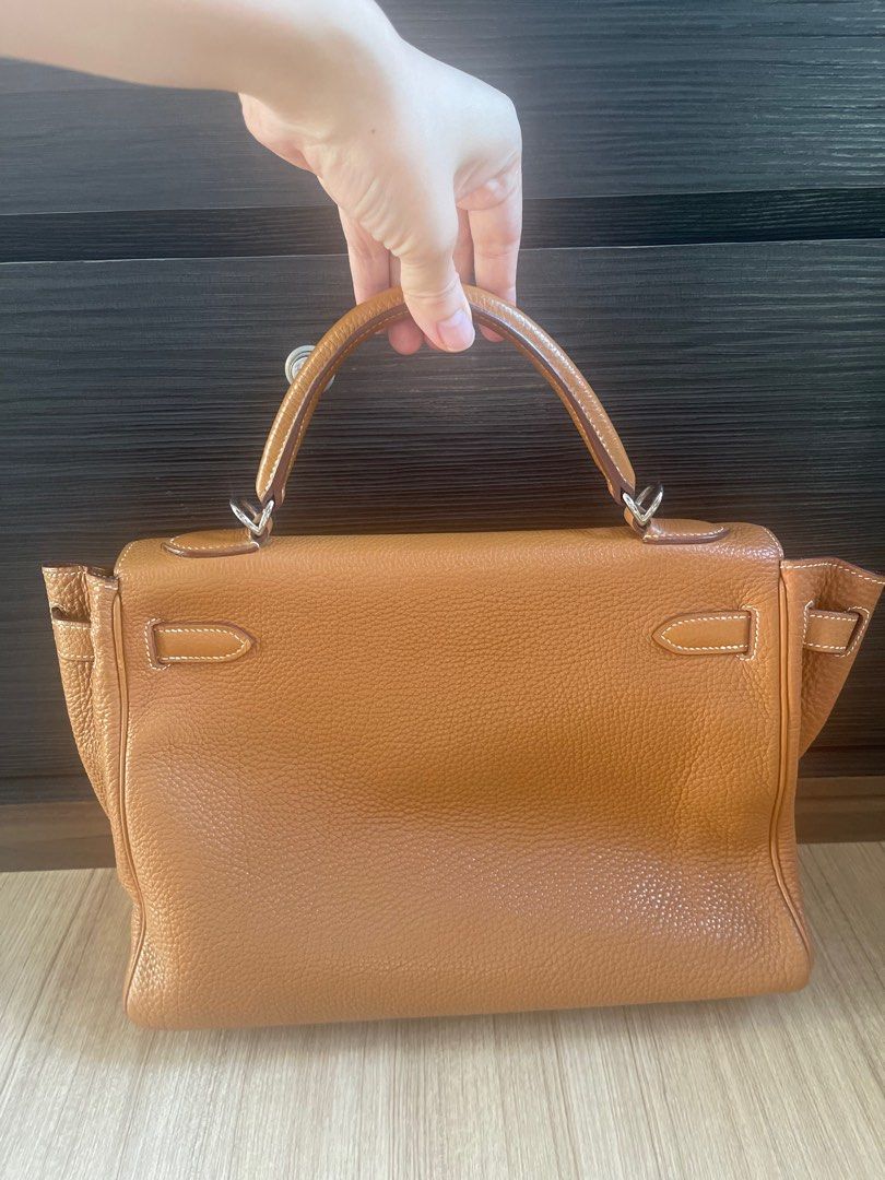 Gold kelly bag hotsell