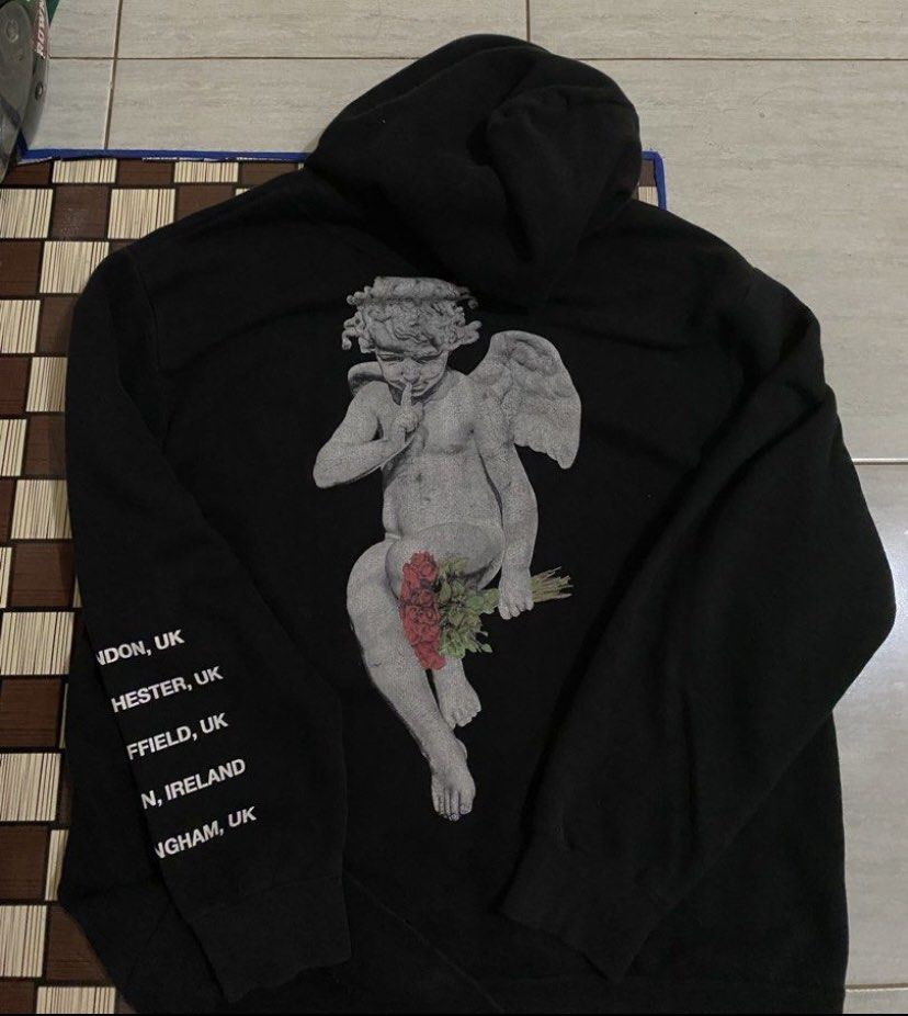 Hoodie H M X young thug Fesyen Pria Pakaian Atasan di Carousell