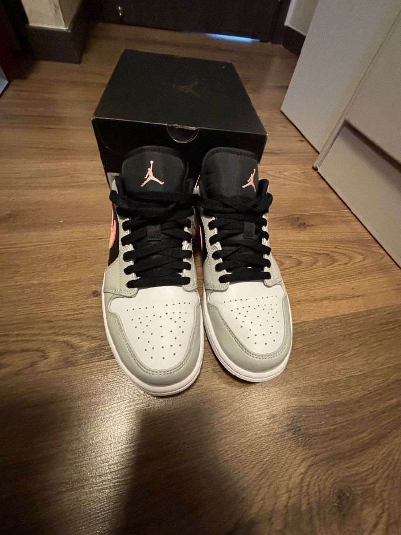 Jordan 1 light pink and black discount