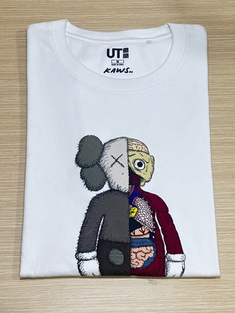 サイズM UNIQLO kaws Tシャツ UT - ウェア